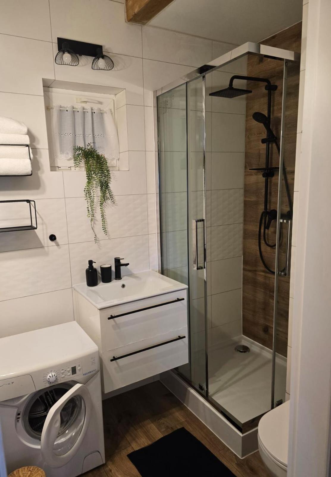 Domek Na Hrobaczej - Jacuzzi&Sauna Miedzybrodzie Bialskie Luaran gambar